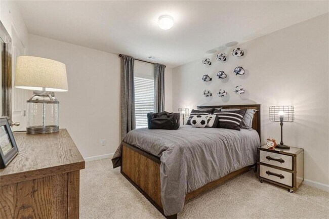 Building Photo - 105 Whitewood Dr