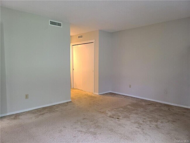 Building Photo - 384 Heritage Hills