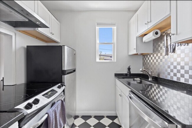 Building Photo - 208 Washington Ave