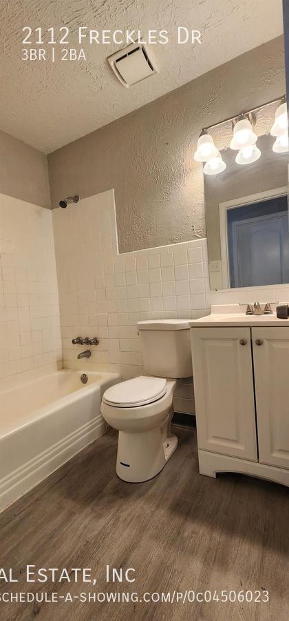 Building Photo - 2112 Freckles Dr