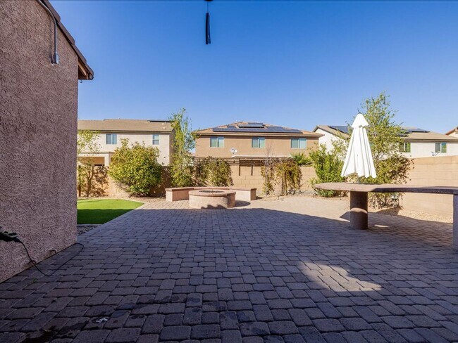 Building Photo - 4 Bedroom 3 Bathroom