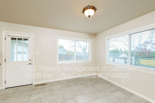 Building Photo - 1259 Calistoga Rd