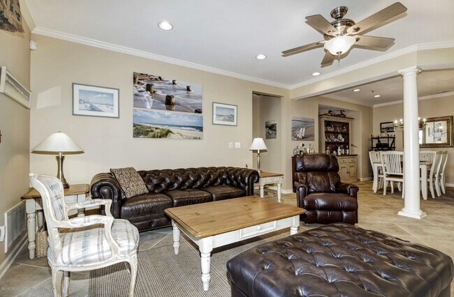 Building Photo - 22 Cooper Ave