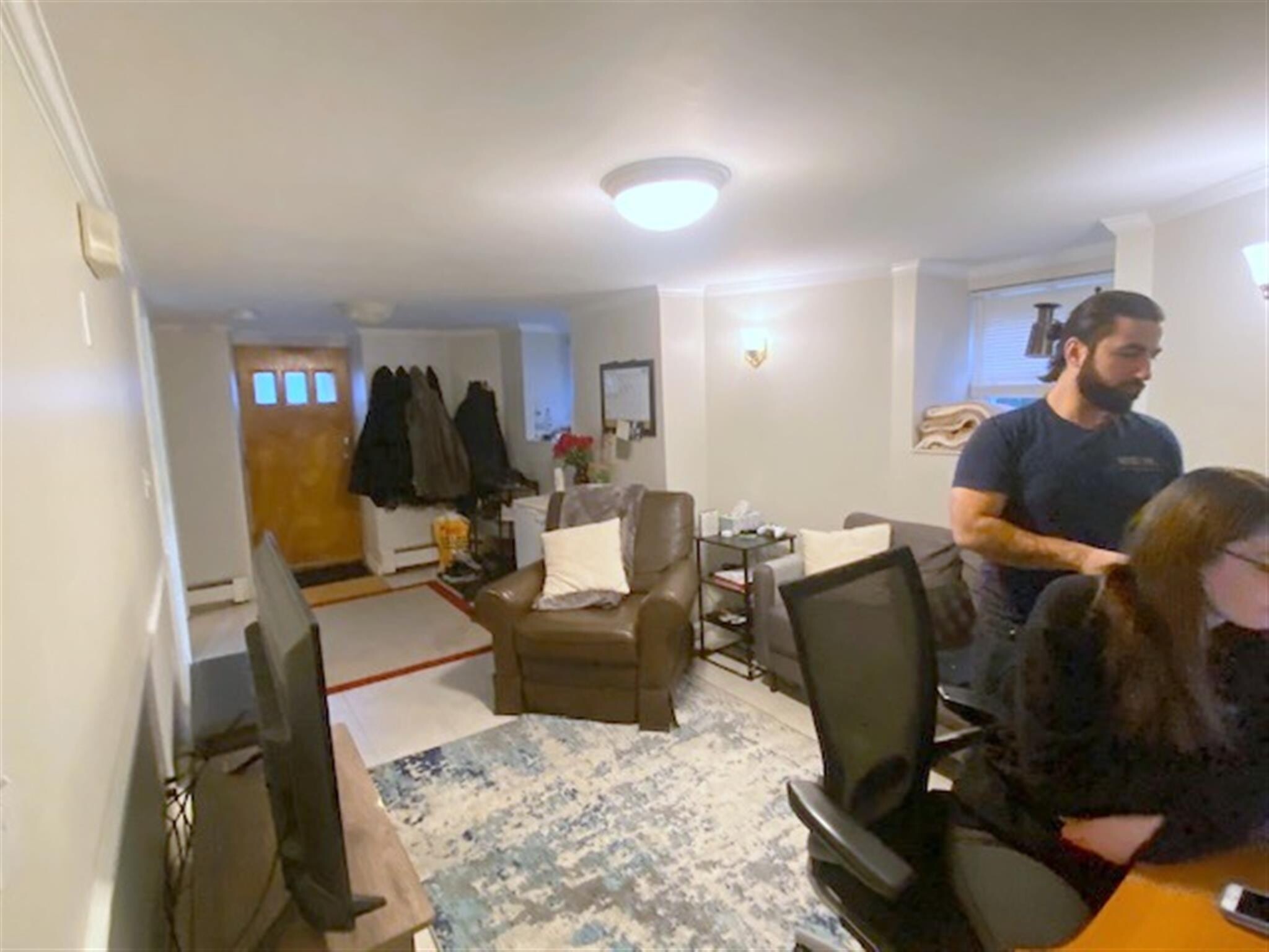 Building Photo - 519 Main St