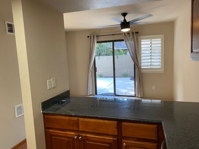 Building Photo - Two bedroom condo in Gated Community with ...