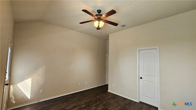 Building Photo - 538 Creekside Cir