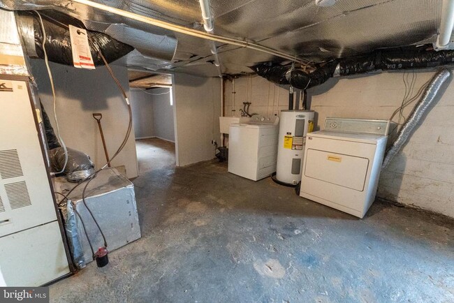 Building Photo - 8997 Concord Rd