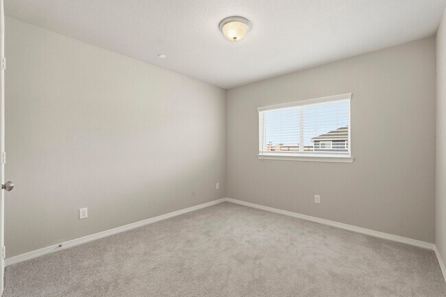 Building Photo - 8038 Scanlan Trce