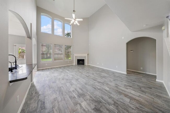 Building Photo - 418 Nadia Way