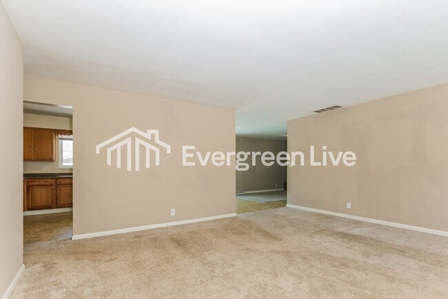 Building Photo - 804 Fallveiw Ave