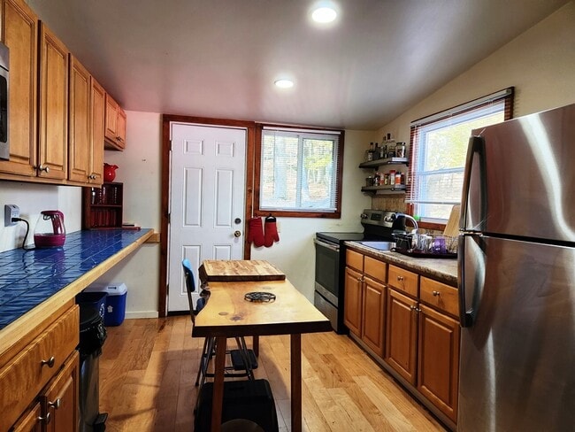 Primary Photo - 116 Highland Ave