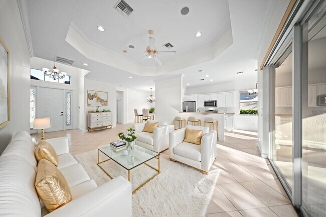 Building Photo - 7668 Greenbrier Cir