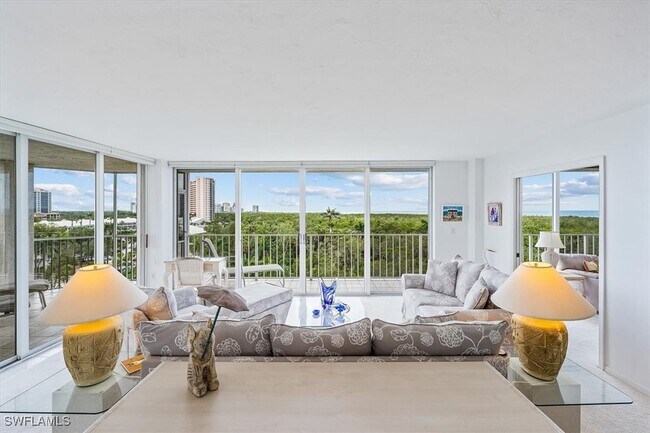 Primary Photo - 6361 Pelican Bay Blvd