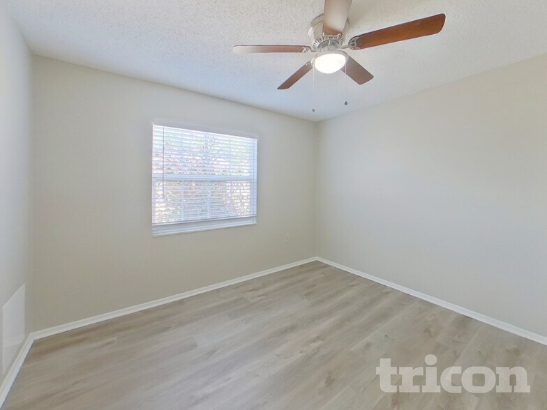 Building Photo - 1012 Old Field Dr