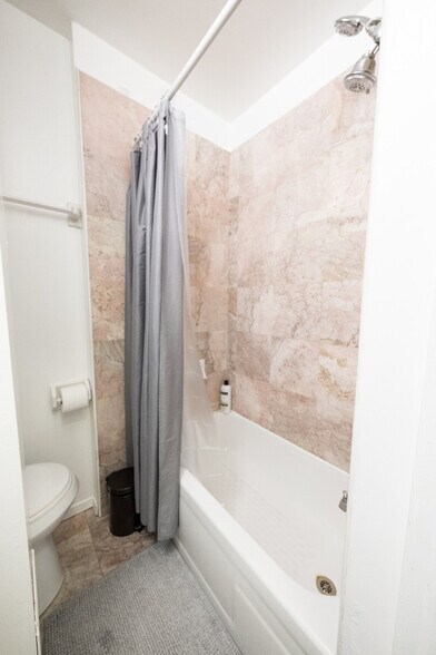 Building Photo - 317 E 75th St