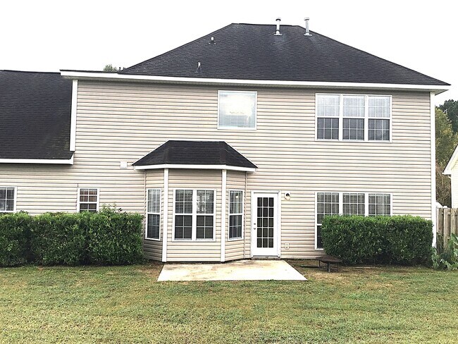 Building Photo - 202 Curico Ln