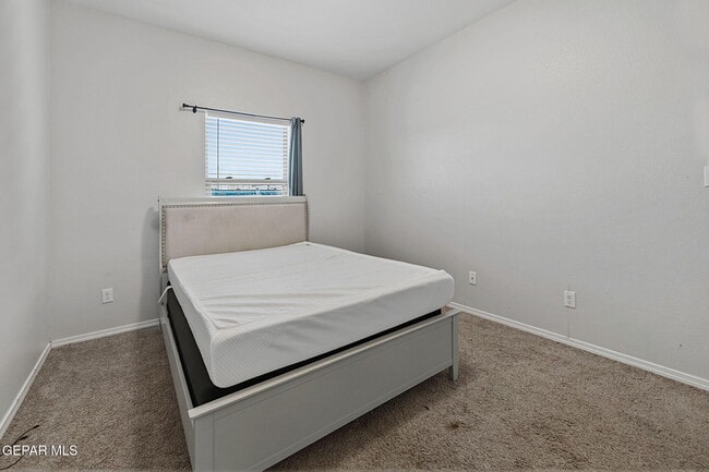 Building Photo - 14841 Tierra Coruna Ave