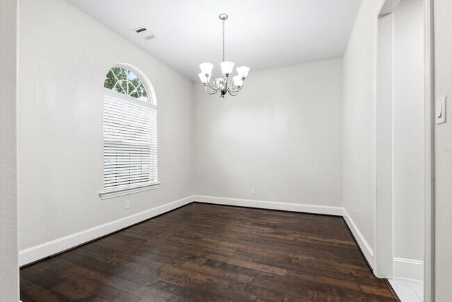 Building Photo - 2226 Falcon Brook Dr