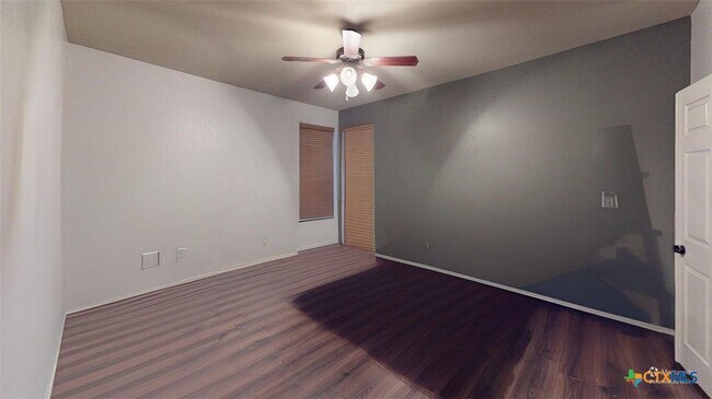 Building Photo - 6705 Rosita Oak Dr