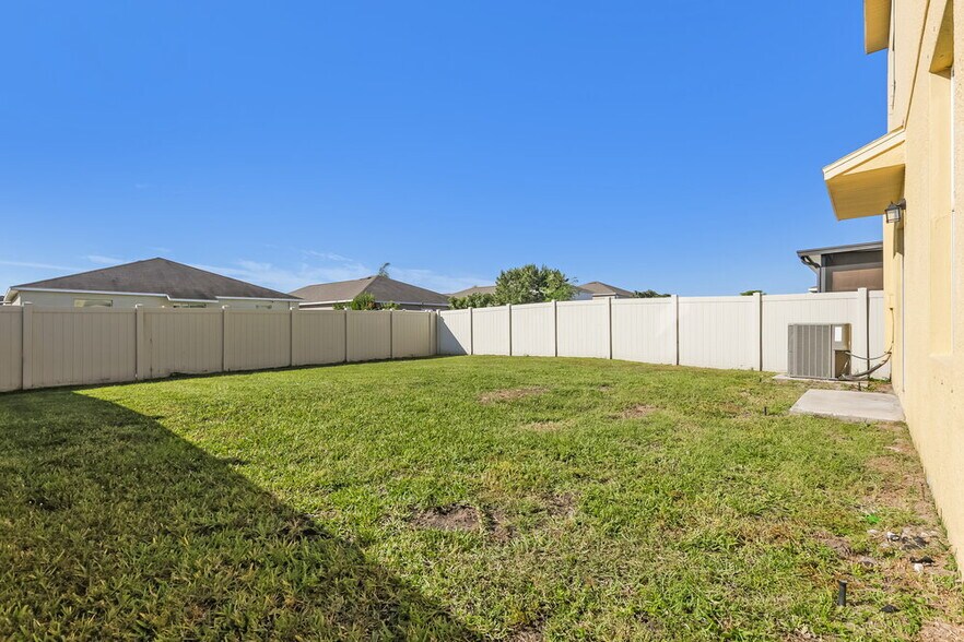 Building Photo - 6807 Blue Moon Wy