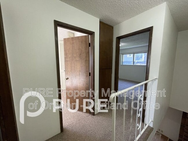 Building Photo - 2649 NE Wasco St