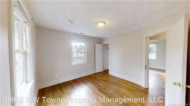 Building Photo - 3 br, 1 bath House - 4 Monument Drive
