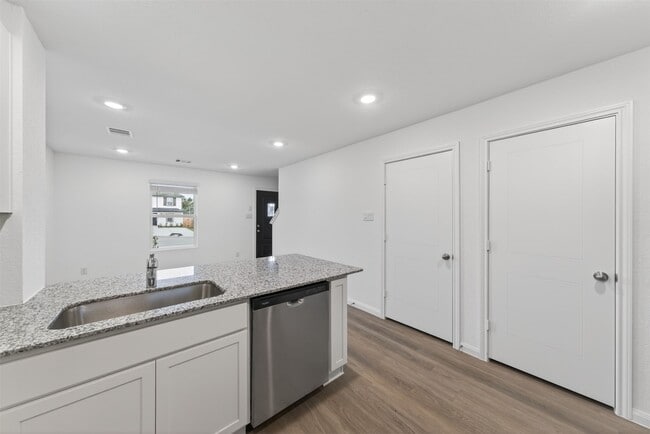 Building Photo - 12239 Shield Crest Ct