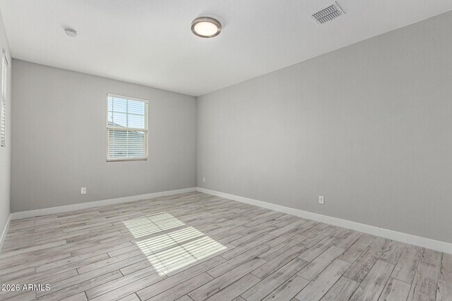 Building Photo - 10954 W Melvin St