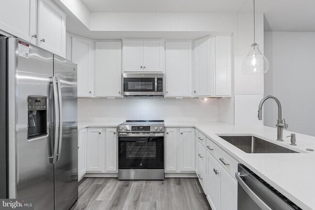 Building Photo - 21815 Express Ter