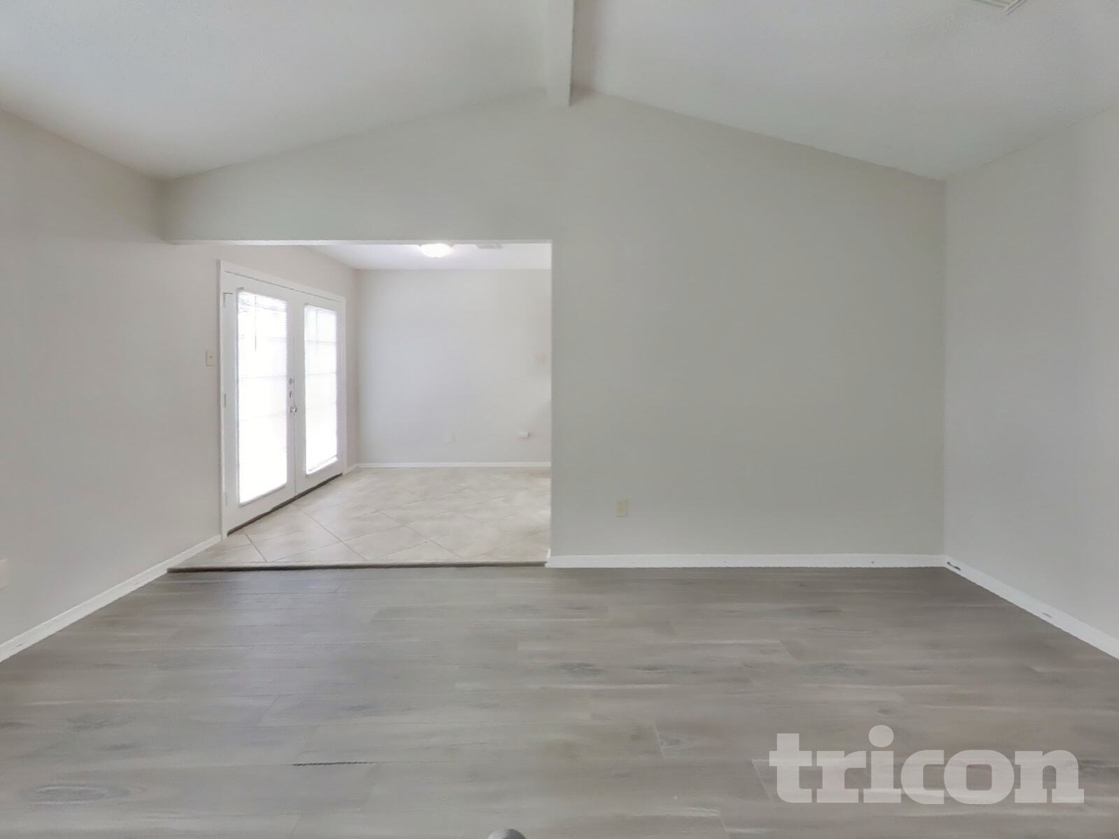 Building Photo - 1911 Deaf Smith Dr