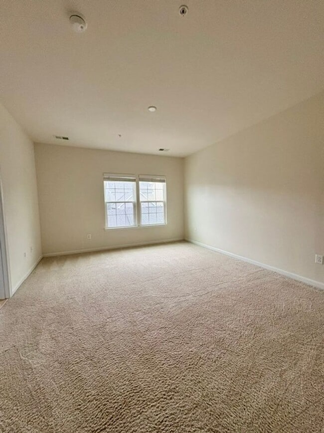Building Photo - 12227 Majestic Maple Dr
