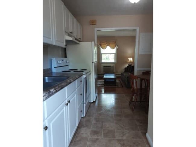 Building Photo - 268 Brewster Dr