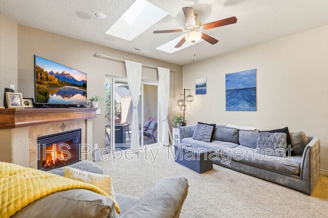 Building Photo - 9417 Vincenzo Dr