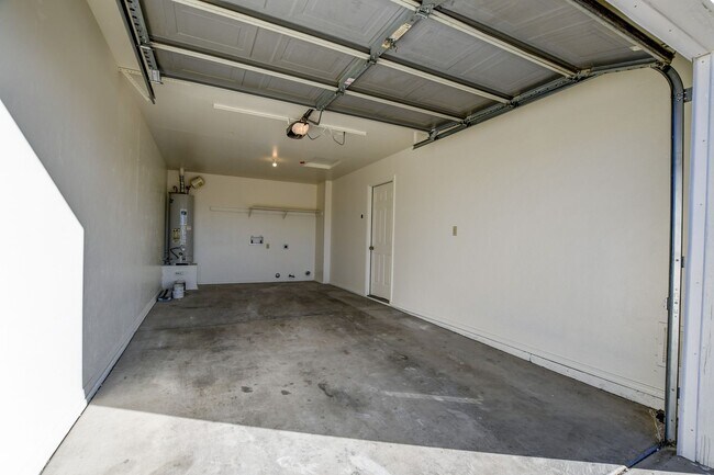 Building Photo - 7100 Roundup Dr