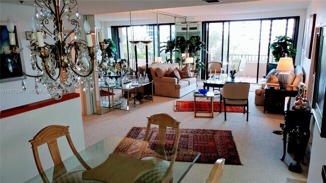 Building Photo - 251 Crandon Blvd