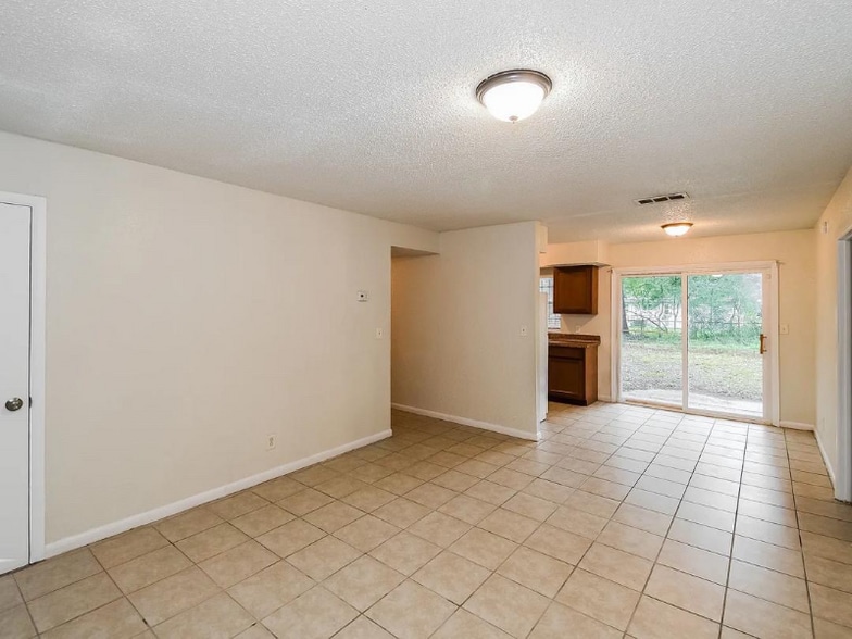 Building Photo - 3803 S Flamingo Terrace