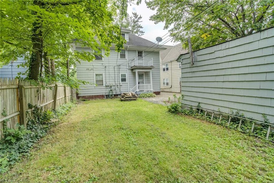 Building Photo - 17611 Winslow Rd