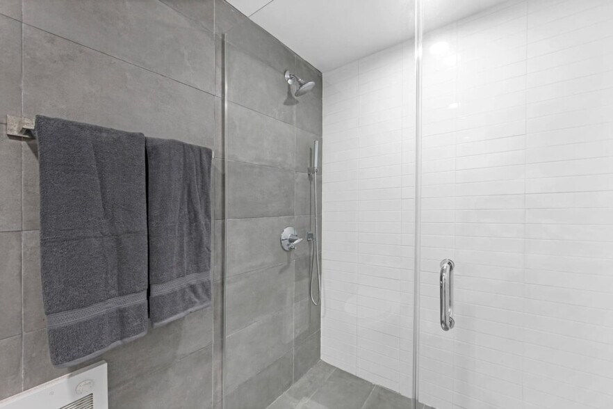 Building Photo - 564 W 182nd St