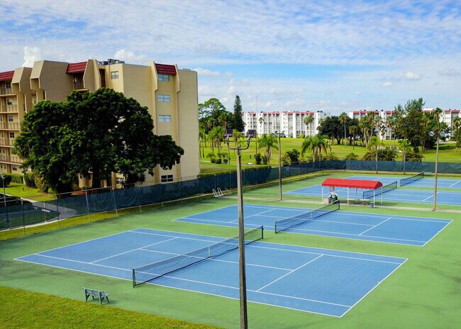 Building Photo - 3951 Via Poinciana