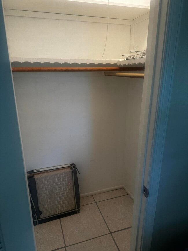 Building Photo - 4804 NW 49th Ct