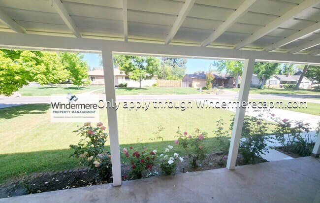 Building Photo - Fully Renovated Home in Arden Park! Available Now!!!