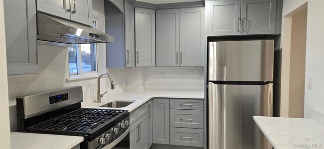 Building Photo - 62-60-62-71 71st St