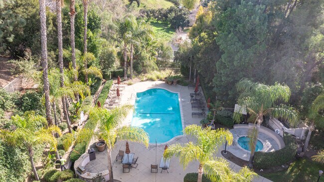 Nestled in greenery - 5220 Premiere Hls Dr