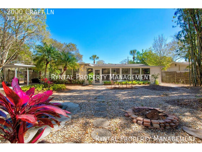 Building Photo - Sarasota Gem! Stunning 3/3.5 Home with Bac...