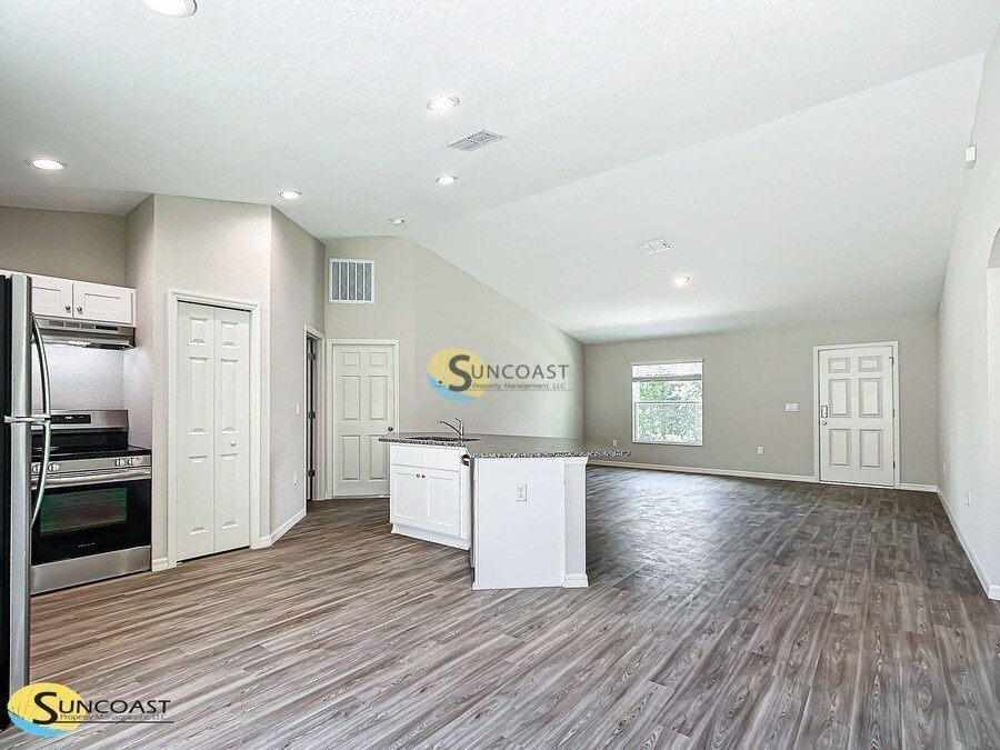 Building Photo - 20581 SW Marine Blvd