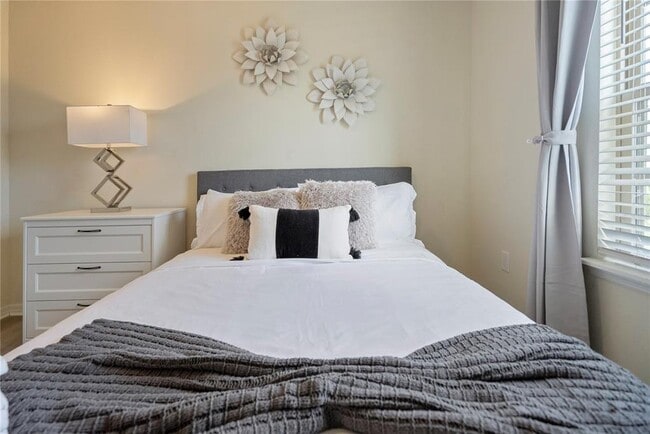 Building Photo - 8896 Bengal Ct