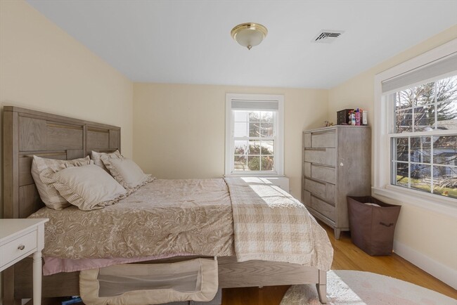 Building Photo - 20 Brae Rd