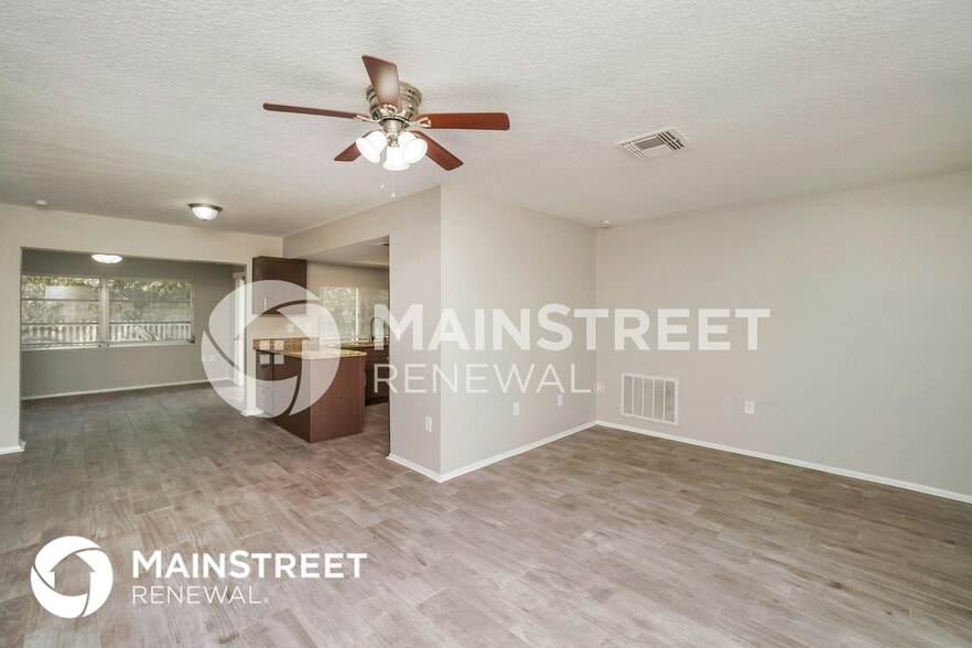 Building Photo - 8803 Seeley Ln