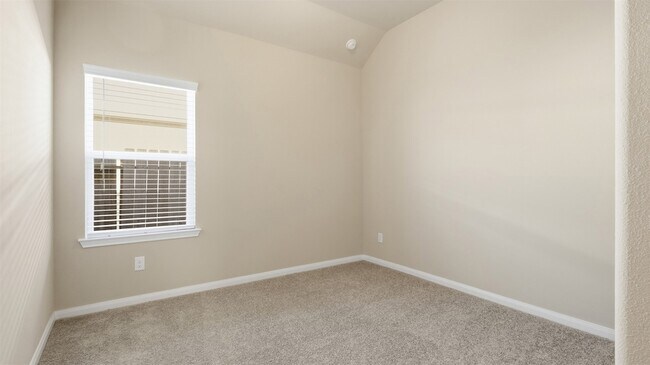 Building Photo - 3918 Sugardale St