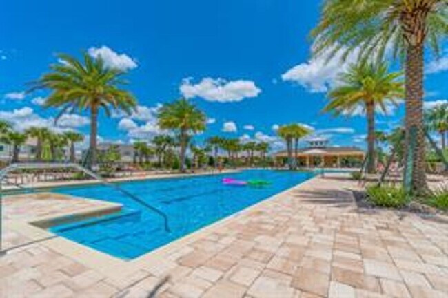 Building Photo - 3/2.5 ANNUAL/FURNISHED  TOWNHOUSE- GORGEOU...